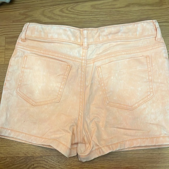 Tommy Hilfiger girls coral/peach washed jean shorts (slightly darker in person) - Picture 2 of 3